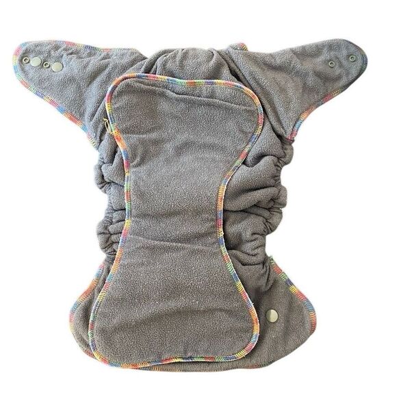 set of 6 cloth diapers 1 is bumGenius no inserts adjustable see photos for wear - Picture 3 of 15